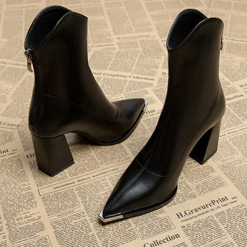 Lorna™ - Pointed Toe Ankle Boots