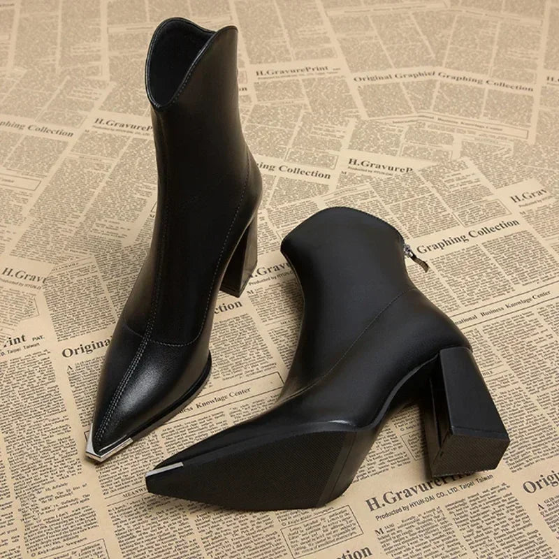 Lorna™ - Pointed Toe Ankle Boots