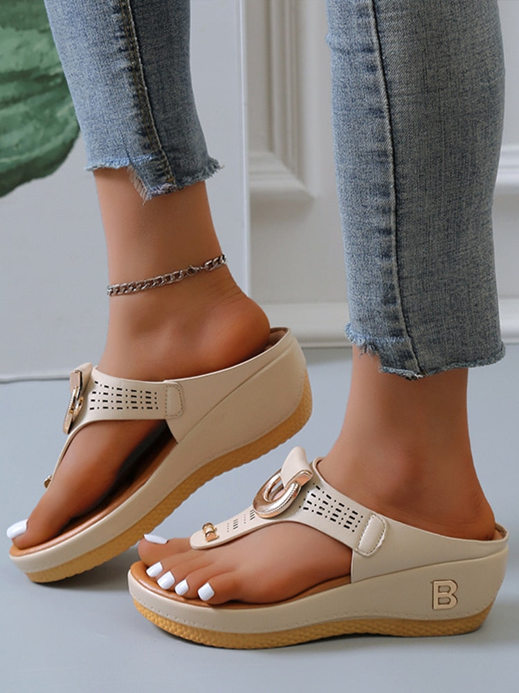 Solaire™ - Elevated Toe-Ring Sandals