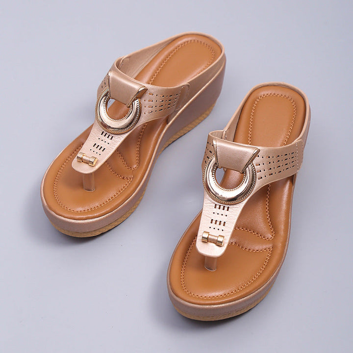 Solaire™ - Elevated Toe-Ring Sandals